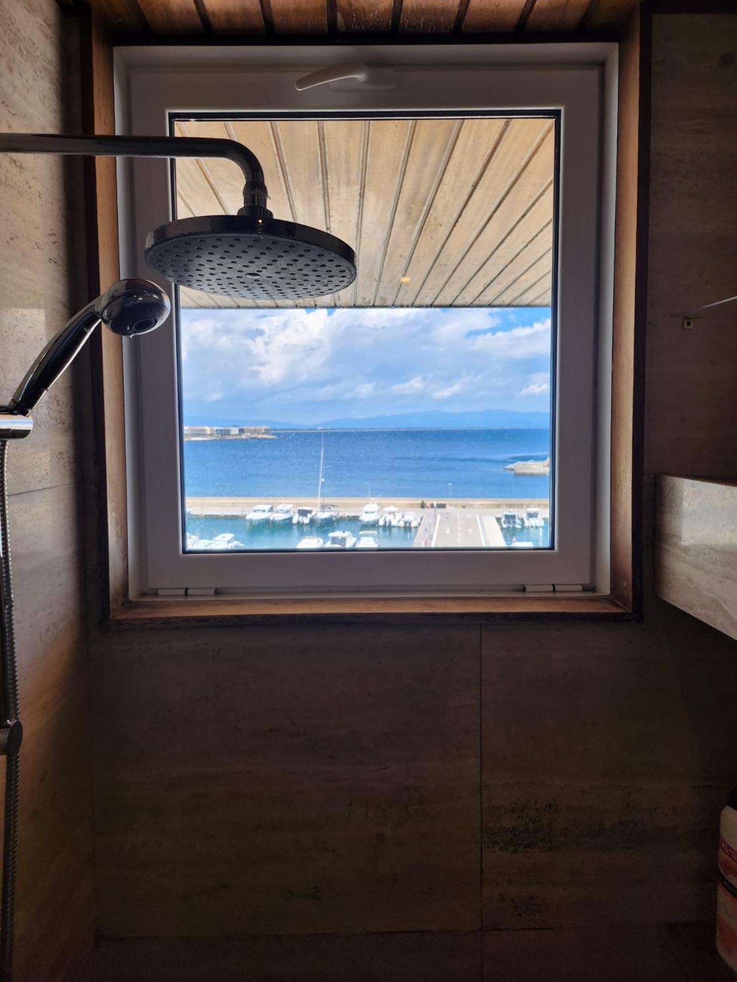 Solo Atico Guest Suites L' Escala Eksteriør billede