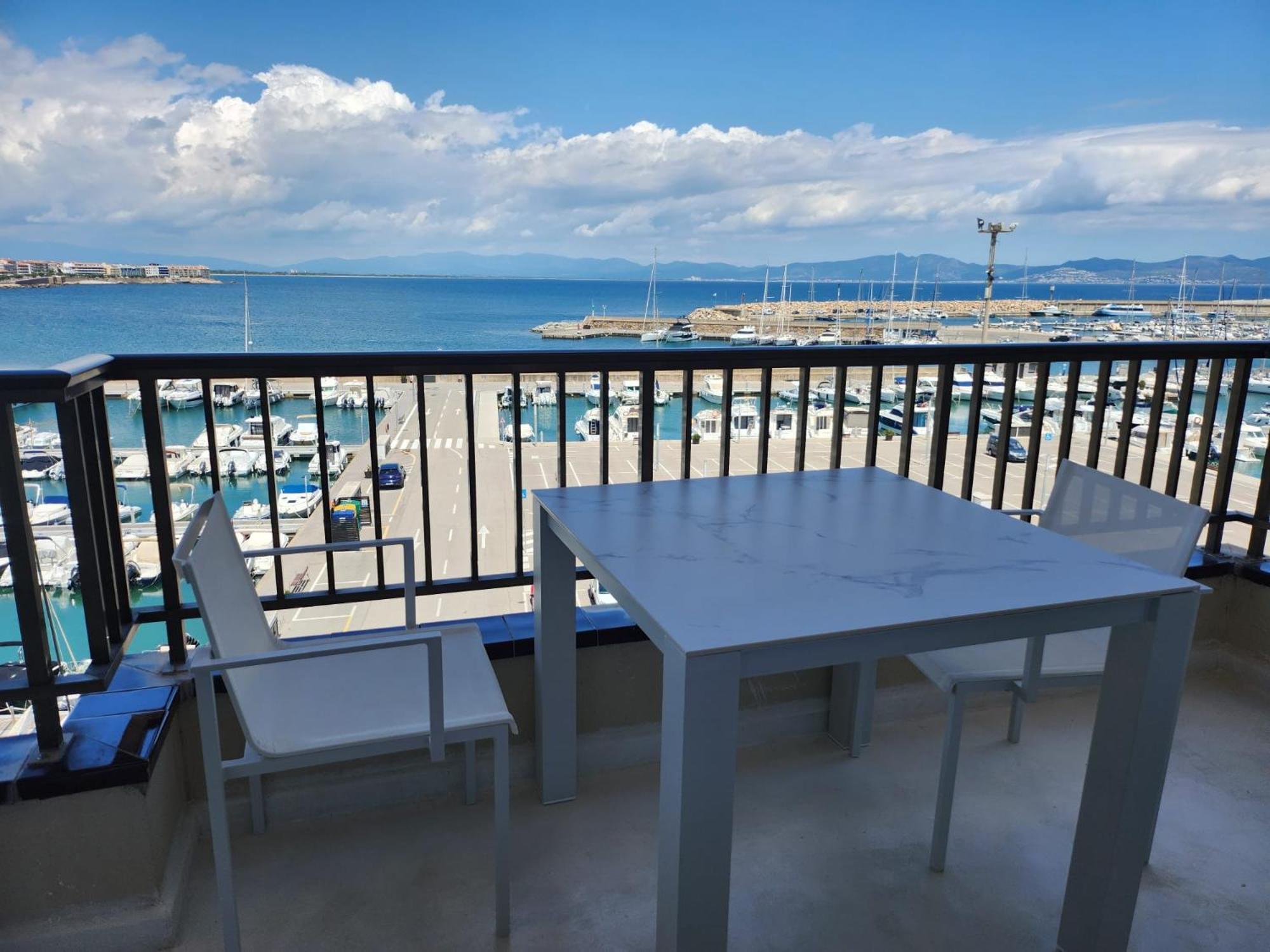 Solo Atico Guest Suites L' Escala Eksteriør billede
